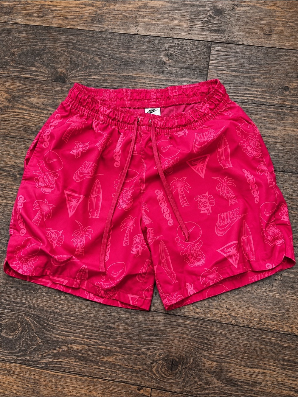 Nike Pink Tropical Print Swim Shorts Men’s Medium M Logo Board Shorts